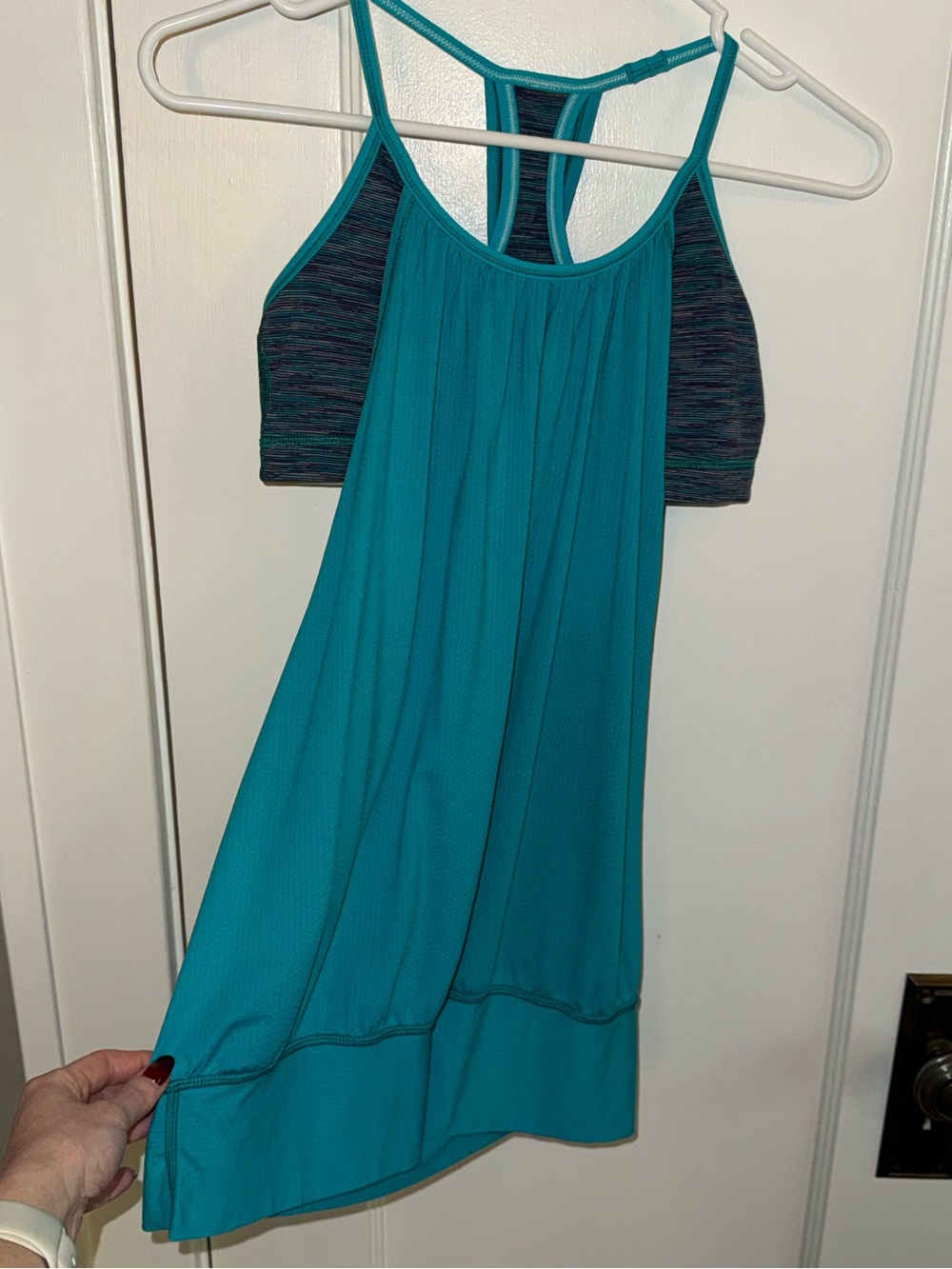 Lululemon tank top w/ attached bra - No Limits tank size 6 in Blue Tropics